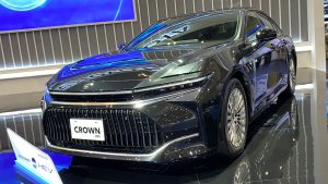 Spesifikasi Toyota Crown Hybrid Terbaru, Sedan Ikonik Yang Unjuk Gigi di GJAW 2024