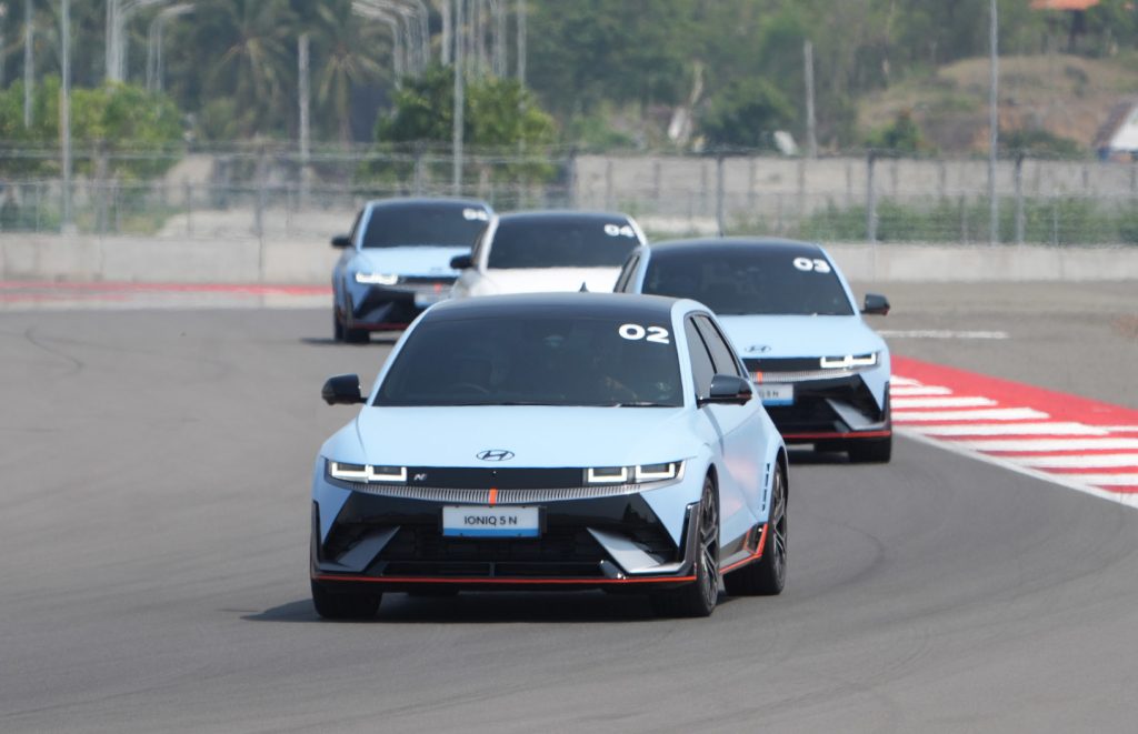 Hyundai IONIQ 5 N Mengaspal di Sirkuit Mandalika