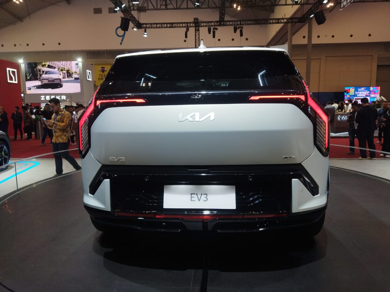Bagian belakang Kia EV3