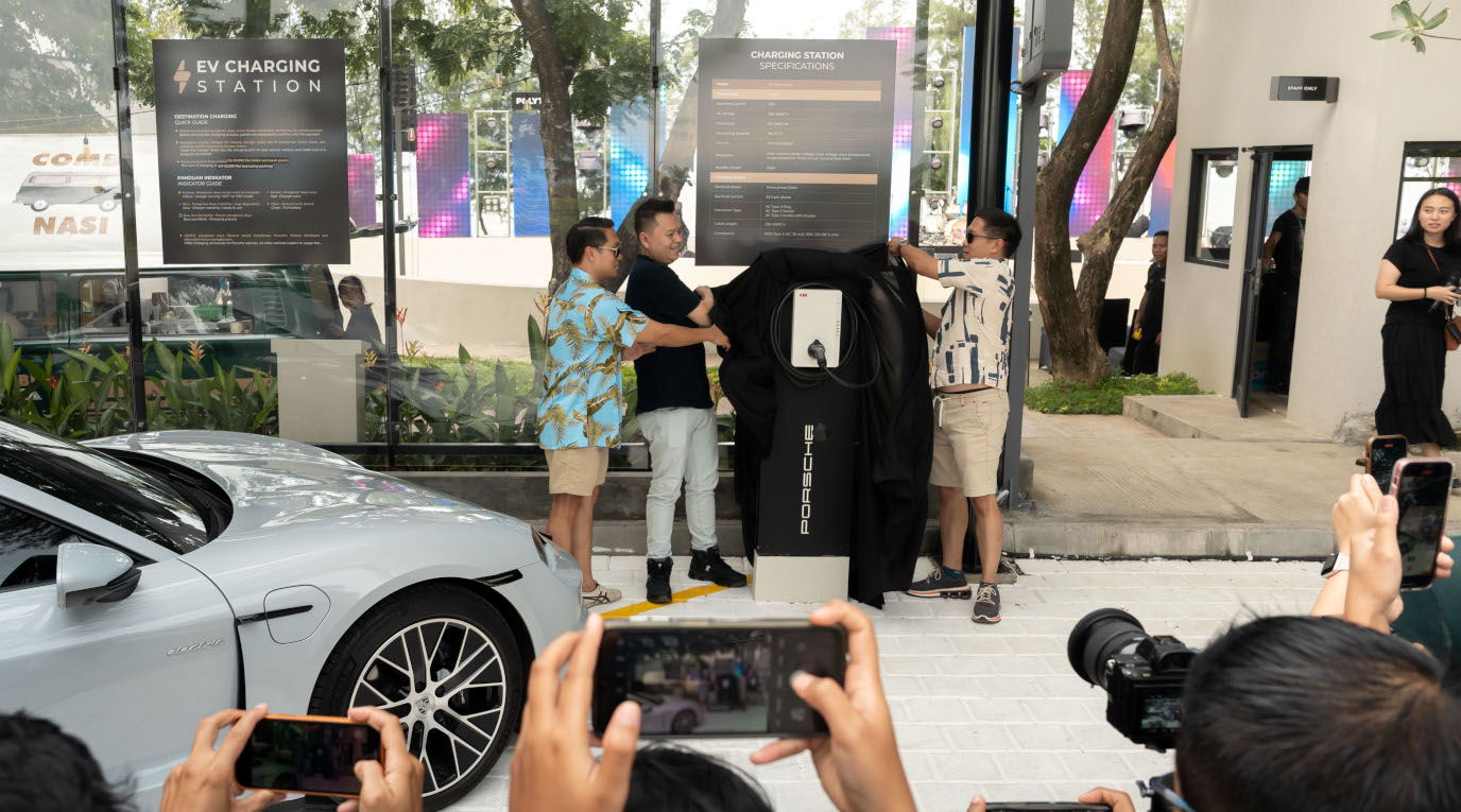 AwannSewu dan AwannCosta dipilih karena lokasi yang strategis