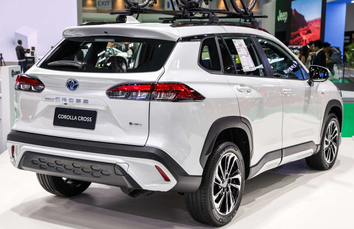 Buritan Toyota Corolla Cross Hybrid facelift