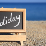 5 Tips Mempersiapkan Liburan Akhir Tahun 2024 Bersama Keluarga, Biar Nyaman Selama Perjalanan - Tuwaga