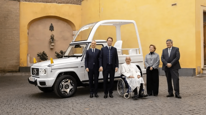Mercedes G-Class listrik milik Paus