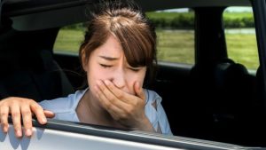 8 Tips Ampuh Menghilangkan Pusing di Dalam Mobil Saat Perjalanan Jauh