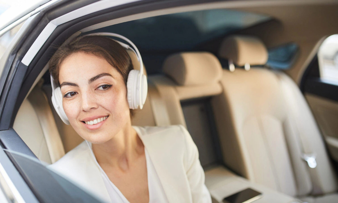 8 Tips Ampuh Menghilangkan Pusing di Dalam Mobil Saat Perjalanan Jauh Menghilangkan pusing di dalam mobil bisa diatasi dengan mendengarkan musik yang menyenangkan