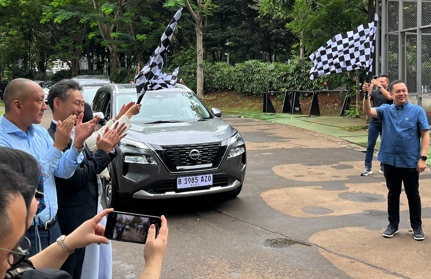 Nissan X-Trail e-POWER Unjuk Gigi di Parade Elektrifikasi Nissan