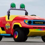 Toyota Big Red Ute jadi Mobil-mobilan Listrik ala Land Cruiser