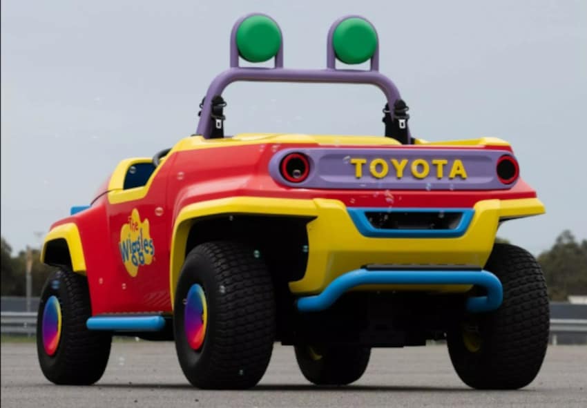 Bagian belakang Toyota Big Red Ute