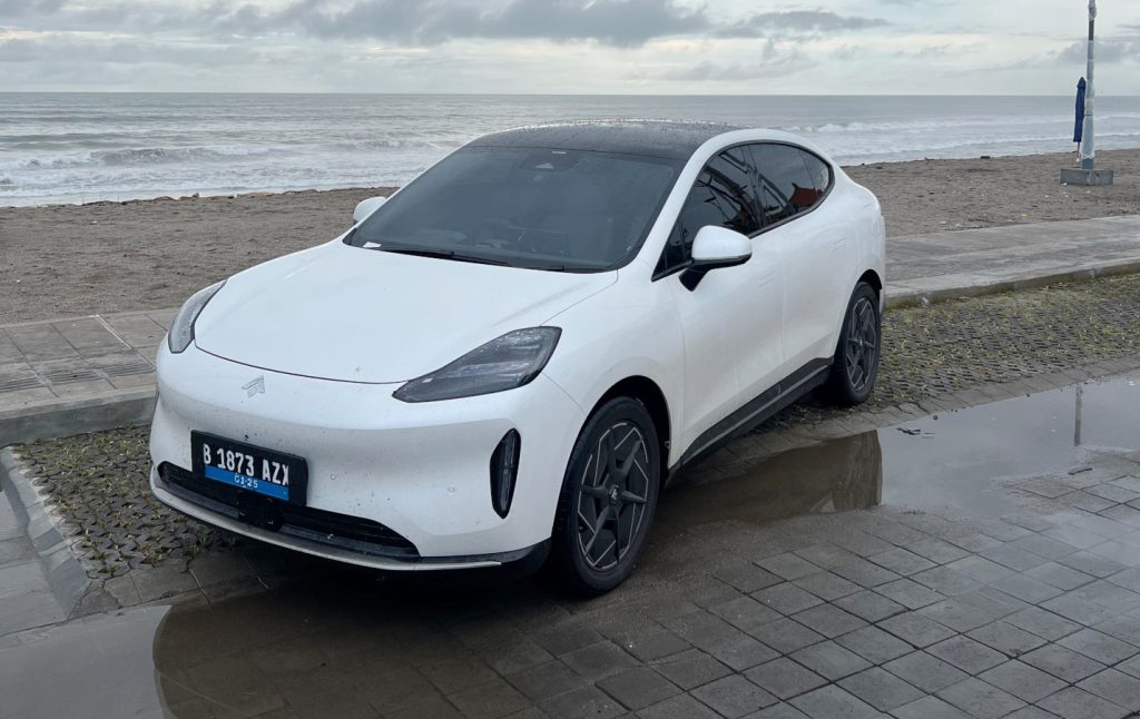 AION Hyptec HT Pertama di Jalanan Bali