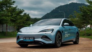 #MoLibur2024 : Pakai Sedan Listrik Tercepat BYD Seal Performance untuk Liburan Kasual Keluarga