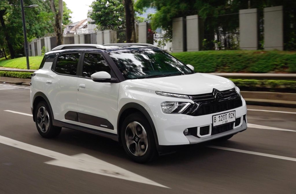 Citroen C3 Aircross Bikin Tambah Romantis Libur ke Kota Hujan