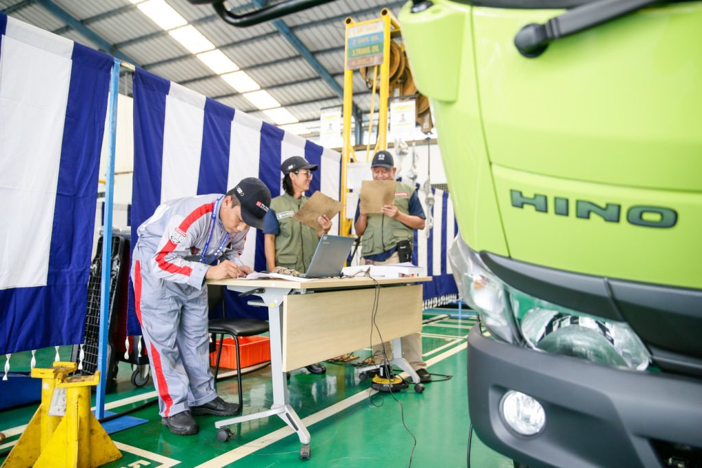 Hino Indonesia Gelar Customer Satisfaction Contest