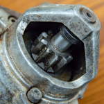 5 Tips Mengatasi Dinamo Starter Mobil Lemah, Cek Bagian Aki! - Tuwaga