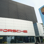 Penjualan Mobil Porsche 2024 Tembus 310 Ribuan Unit, Model EV Meningkat 27% - Tuwaga