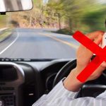 Bahaya Bermain Ponsel saat Berkendara, Jangan Sampai Liburan Berakhir Maut - Tuwaga