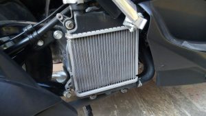 Waspada! Ini Bahaya Fatal Jika Air Radiator Motor Habis