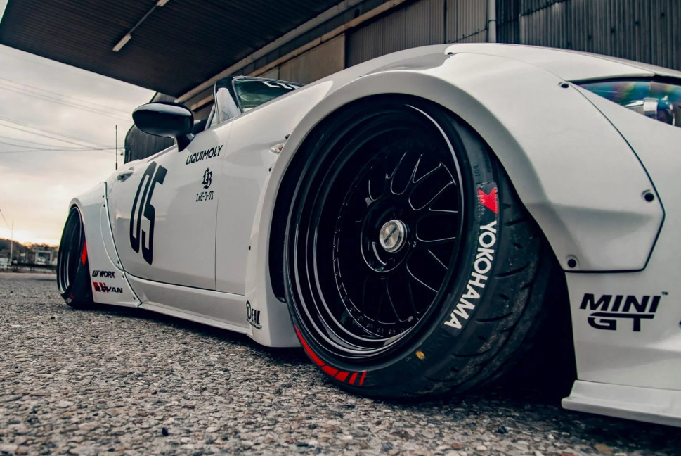 Mazda MX-5 Paling Radikal dari Liberty Walk Air suspension