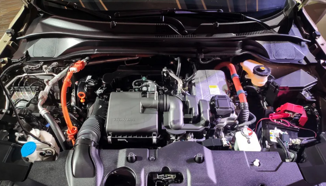 Perbedaan Honda HR-V e:HEV vs HR-V Biasa, Disinyalir Segera Meluncur! Mesin Honda HR-V e:HEV