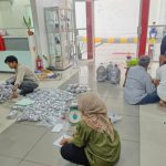 Konsumen di Palangkaraya Beli Truk Isuzu Pakai Uang Koin - Tuwaga