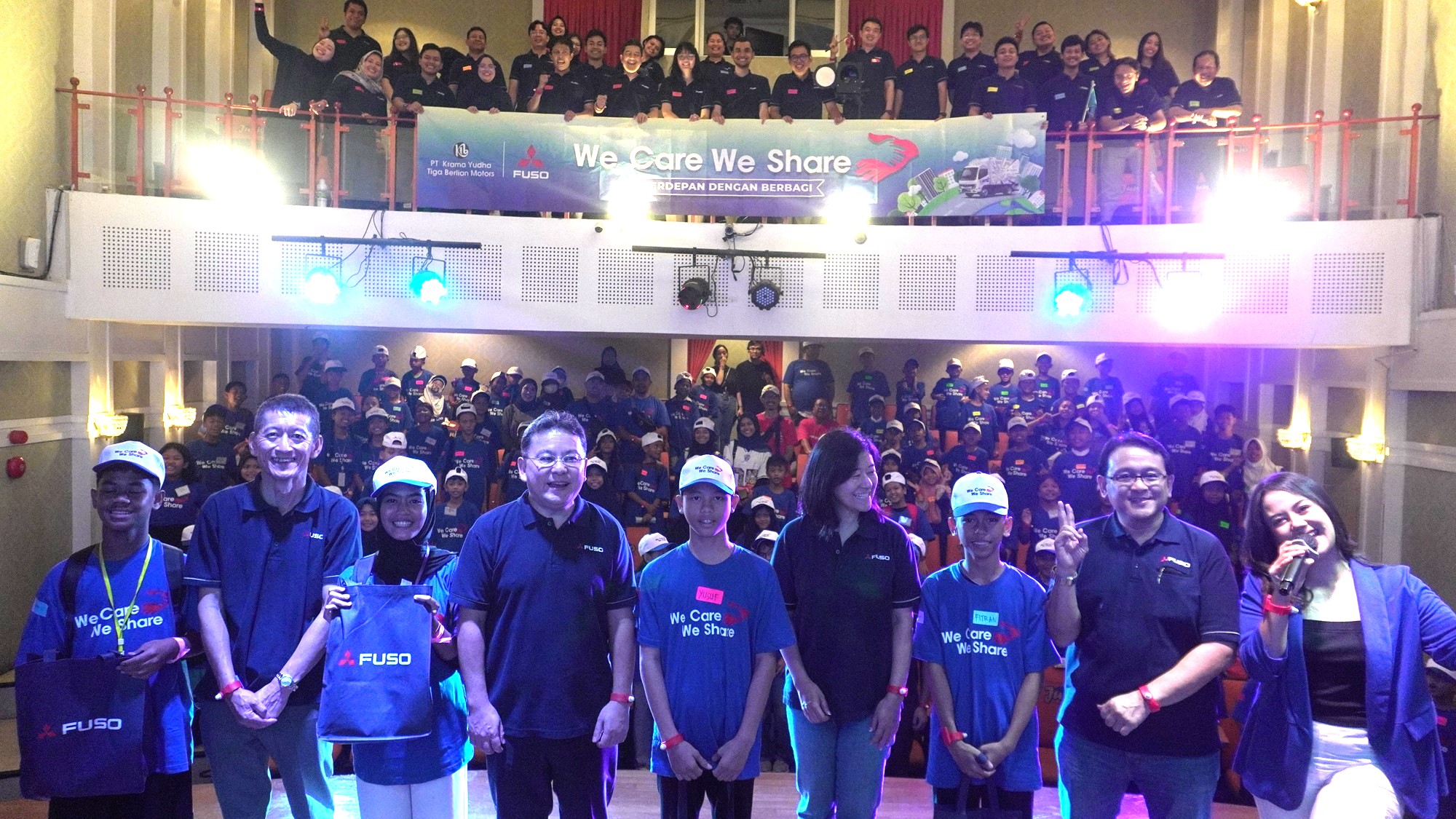 Program We Care, We Share PT KTB Jaga Asa Ratusan Anak Simbolisasi penyerahan program “We Care, We Share" dilakukan di Kidzania