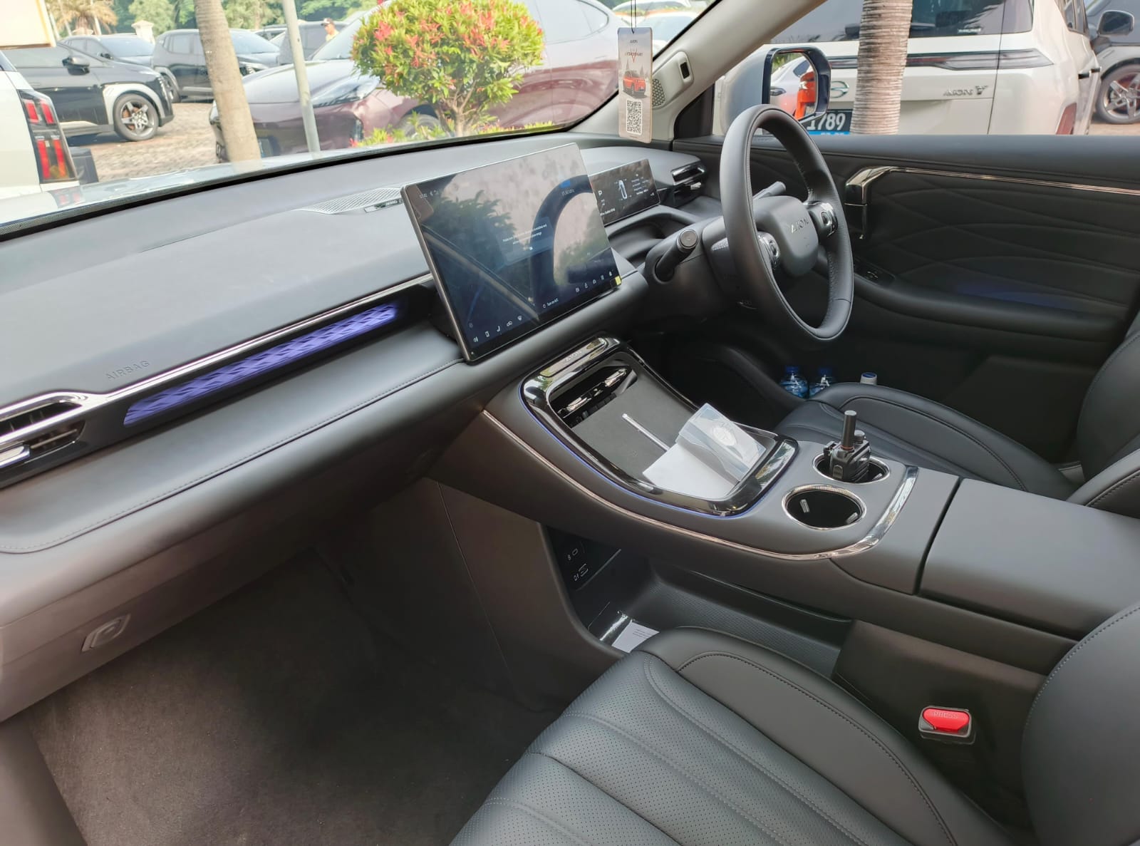 Segini Usia Pakai SIM Card Untuk Jaringan Internet di AION V Kabin depan AION V