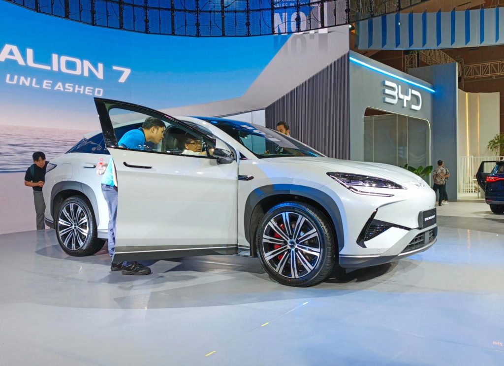 AI DeepSeek Pada Mobil BYD