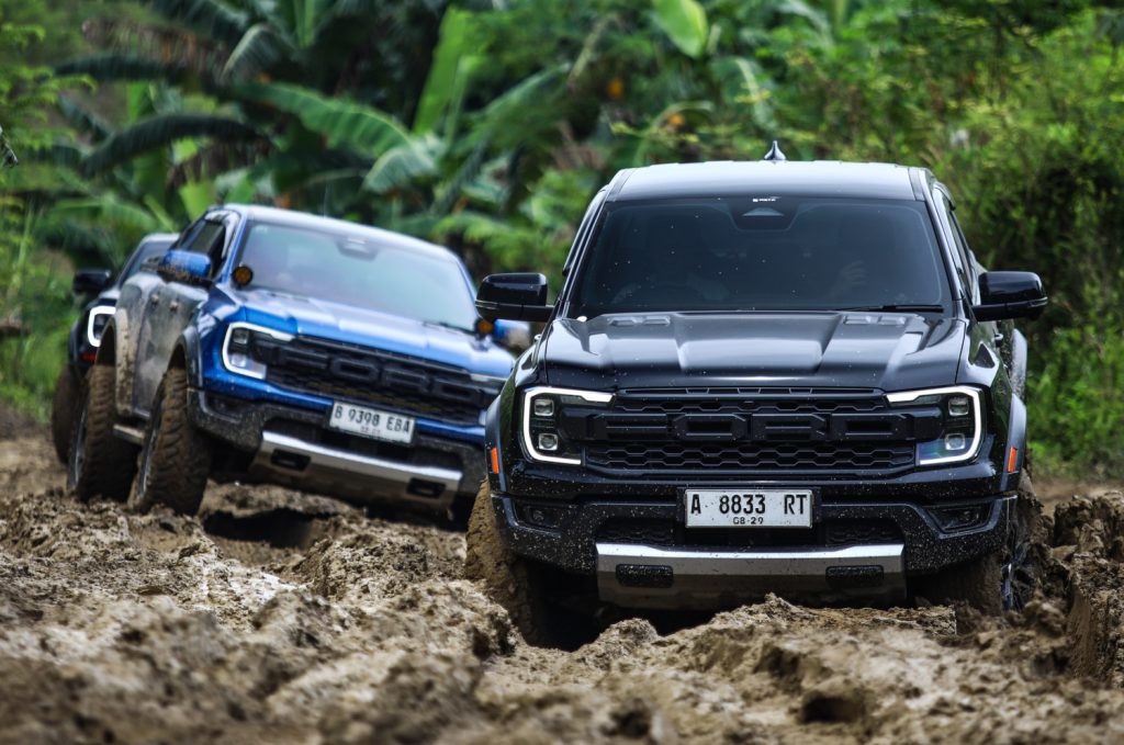 Serunya Menguji Next-Gen Ford Ranger Raptor Taklukan Medan Offroad Beragam
