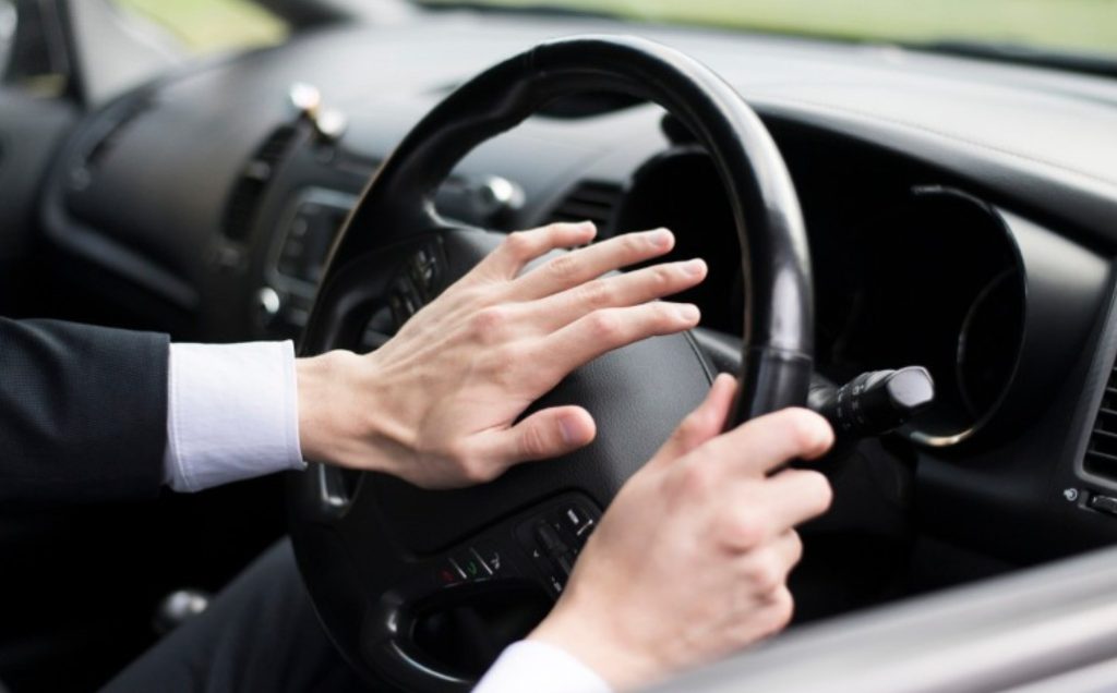 Tips Mengecek Kondisi Klakson Mobil Bermasalah