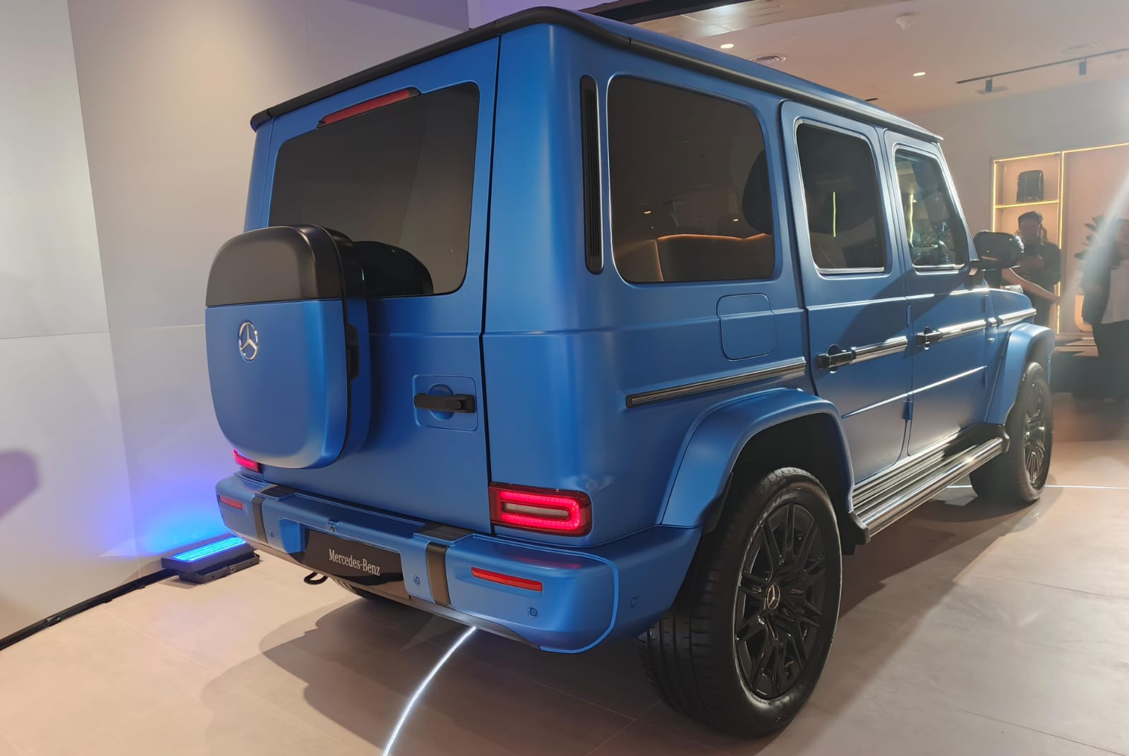 Harga The All-New Electric G 580 Edition One dan The All-New Mercedes-AMG G 63 Buritan The All-New Electric G 580 Edition One hadir boks belakang bukan ban serep tapi tempat menaruh kabel charger