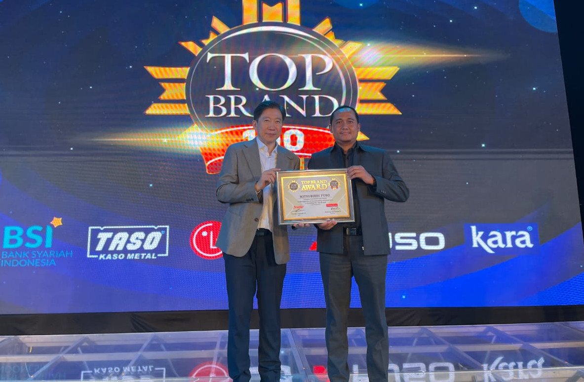 Bukti Kepercayaan Konsumen, Mitsubishi Fuso Raih Top Brand 100 Award 2025