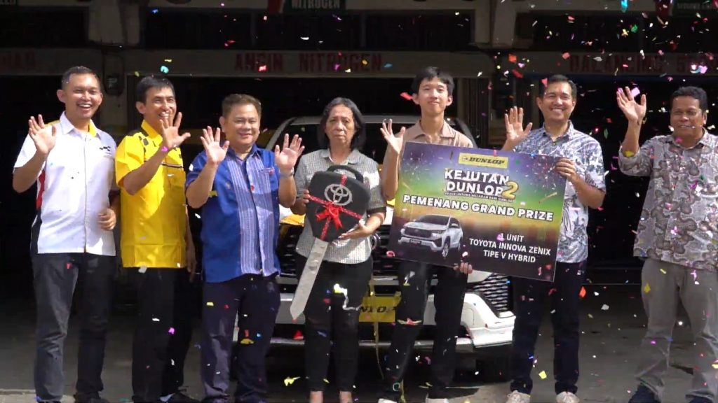 Pemenang Utama Kejutan Dunlop 2 Sah Dapatkan Toyota Zenix Hybrid