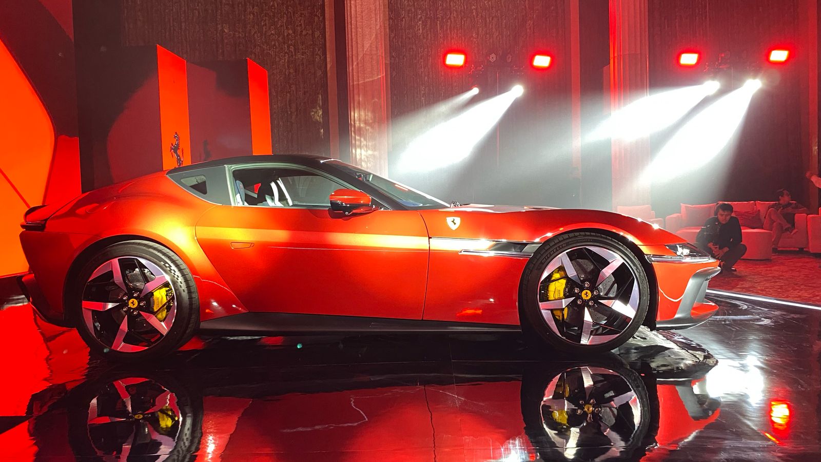 ferrari 12 cilindri 5