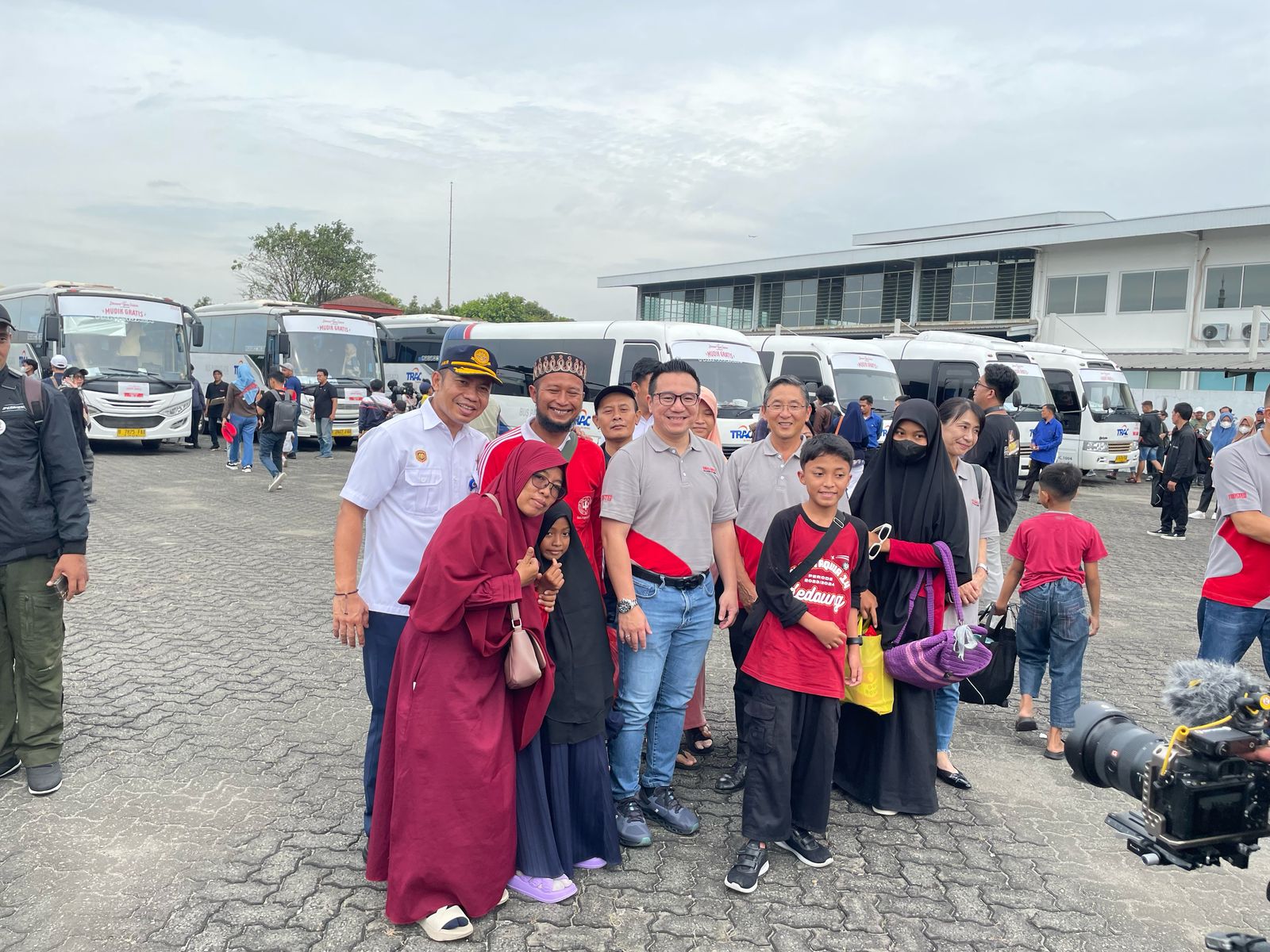 Isuzu Mudik Gratis #DitemaniYangSejalan Berangkatkan 400 Pemudik isuzu mudik gratis 2025 3