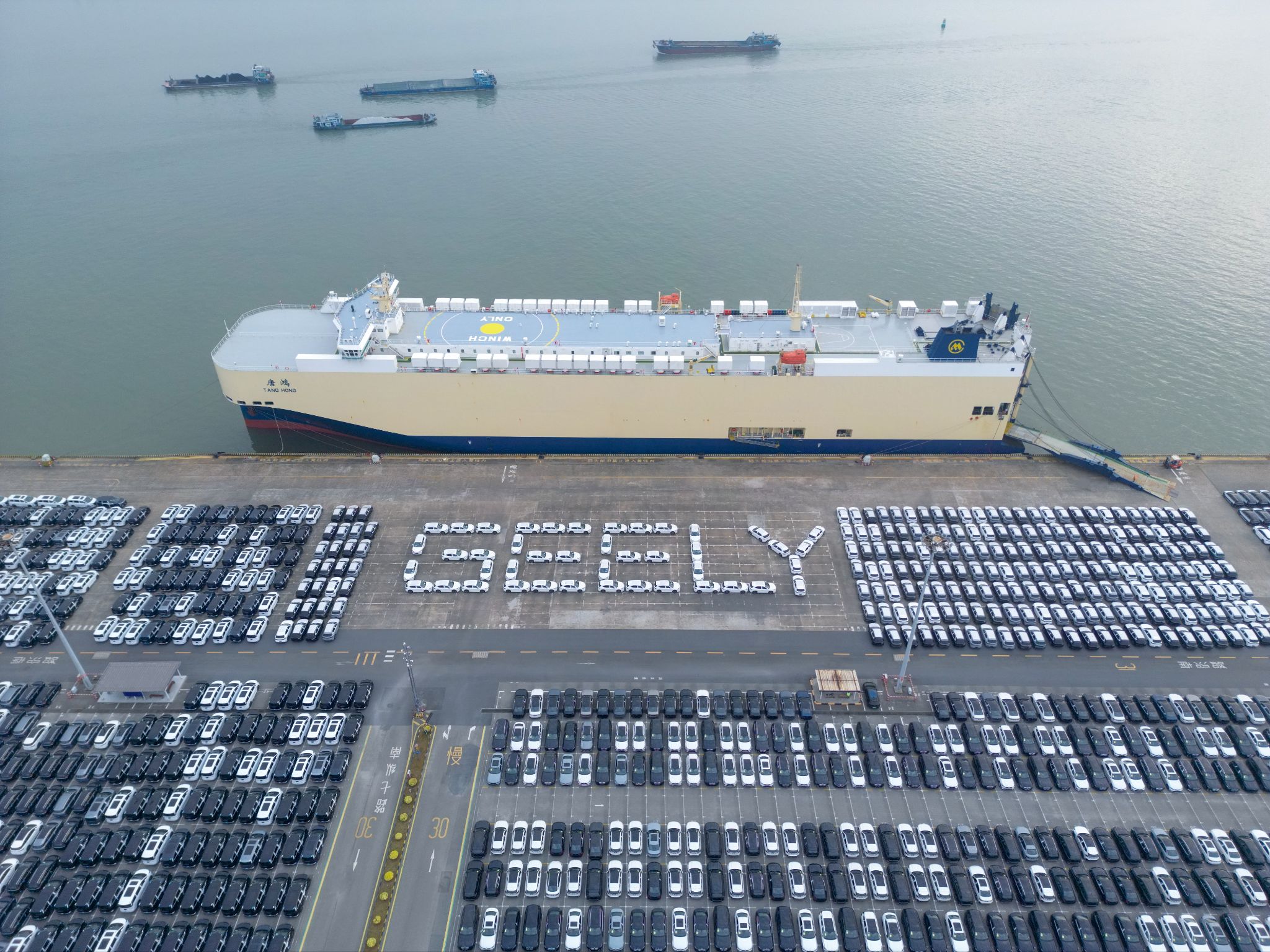 Dari Guangzhou, China, sebanyak 1.000 unit Geely EX5 dijadwalkan tiba di pada bulan Maret