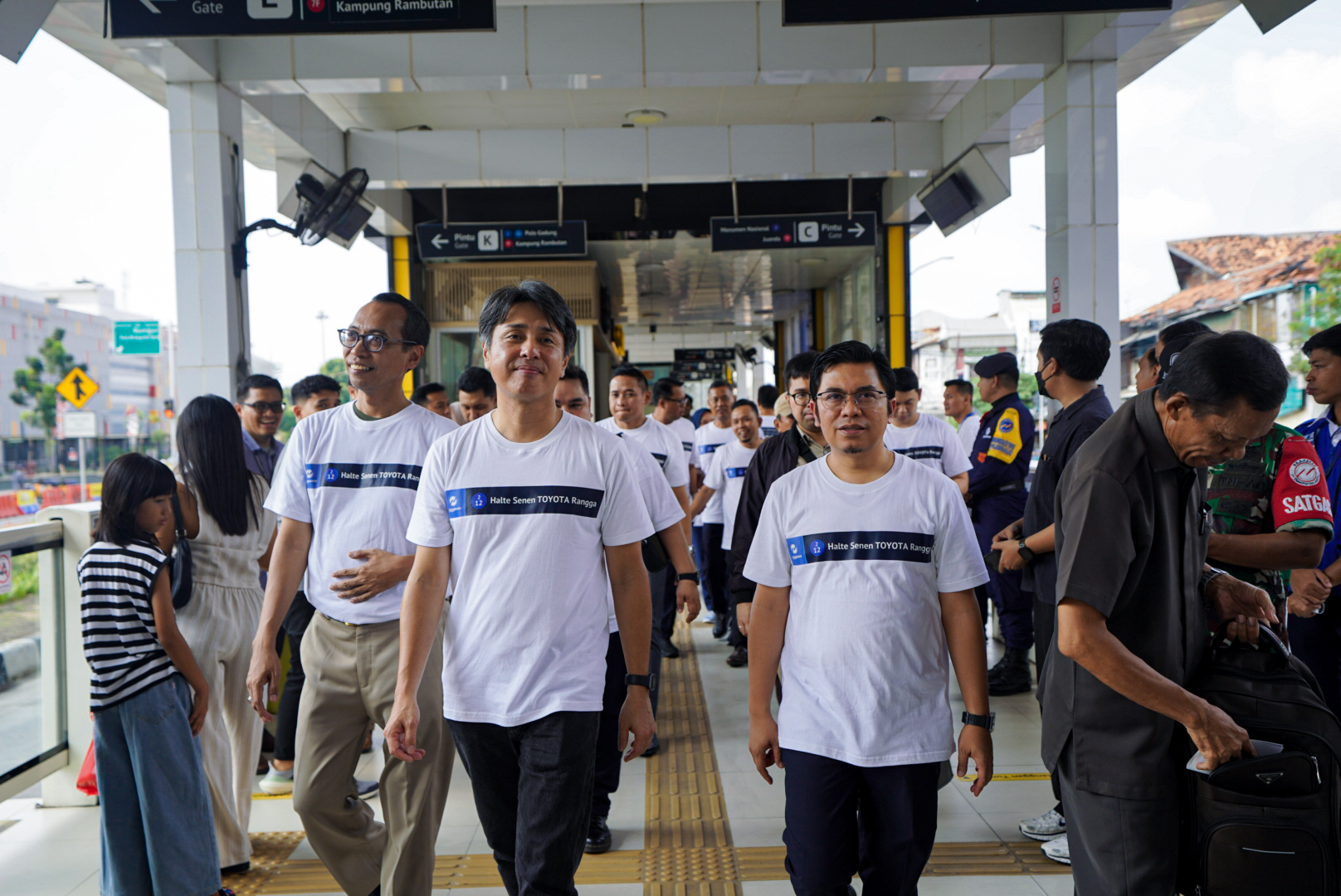 Mengapa Nama Halte Transjakarta Berubah? Kenali Halte Senen Toyota Rangga! Foto 4 5