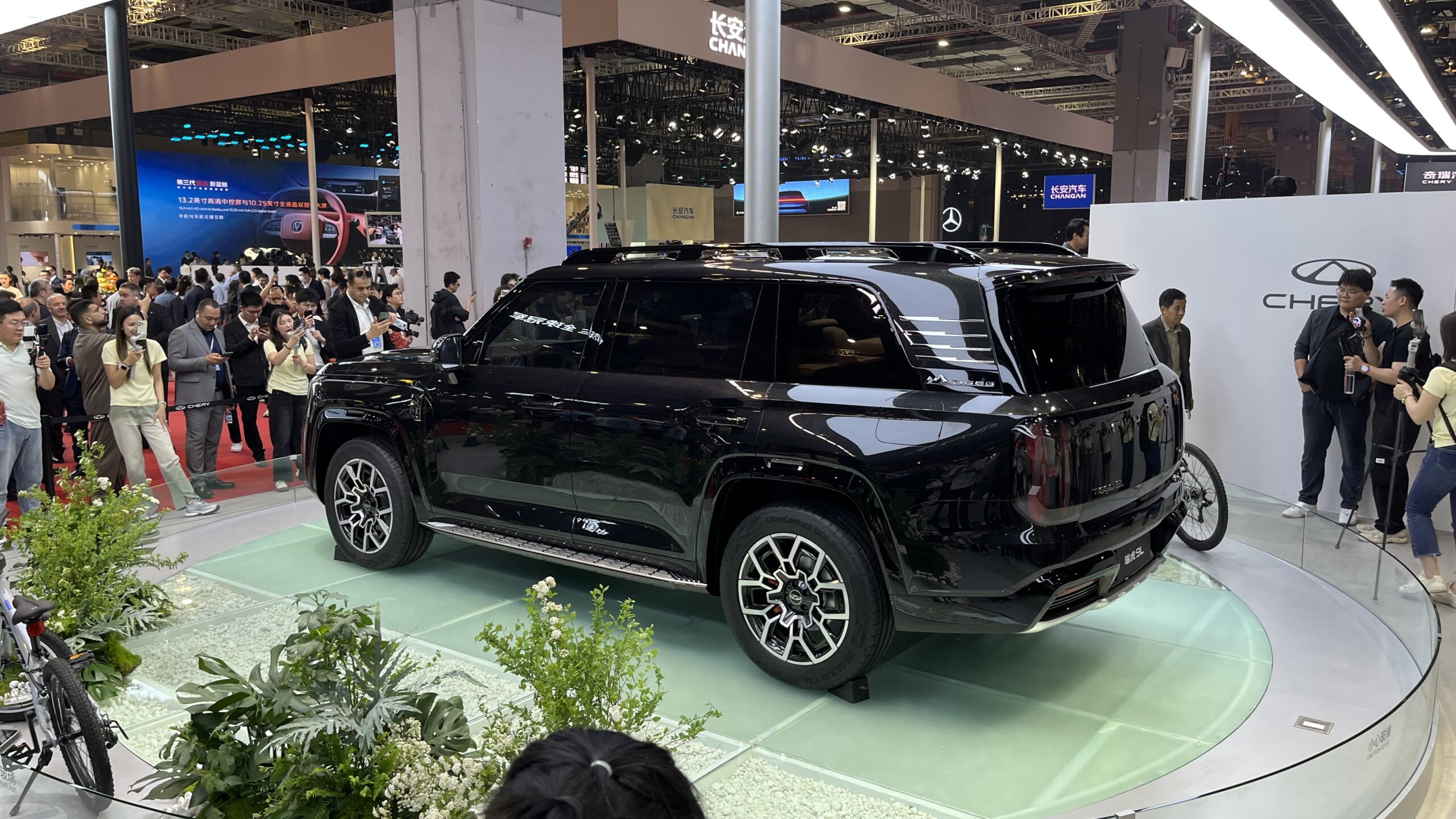 Auto Shanghai 2025 : Lihat Langsung SUV 3 Baris Chery Tiggo 9L Bisa Jalan Kepiting IMG 6313 scaled