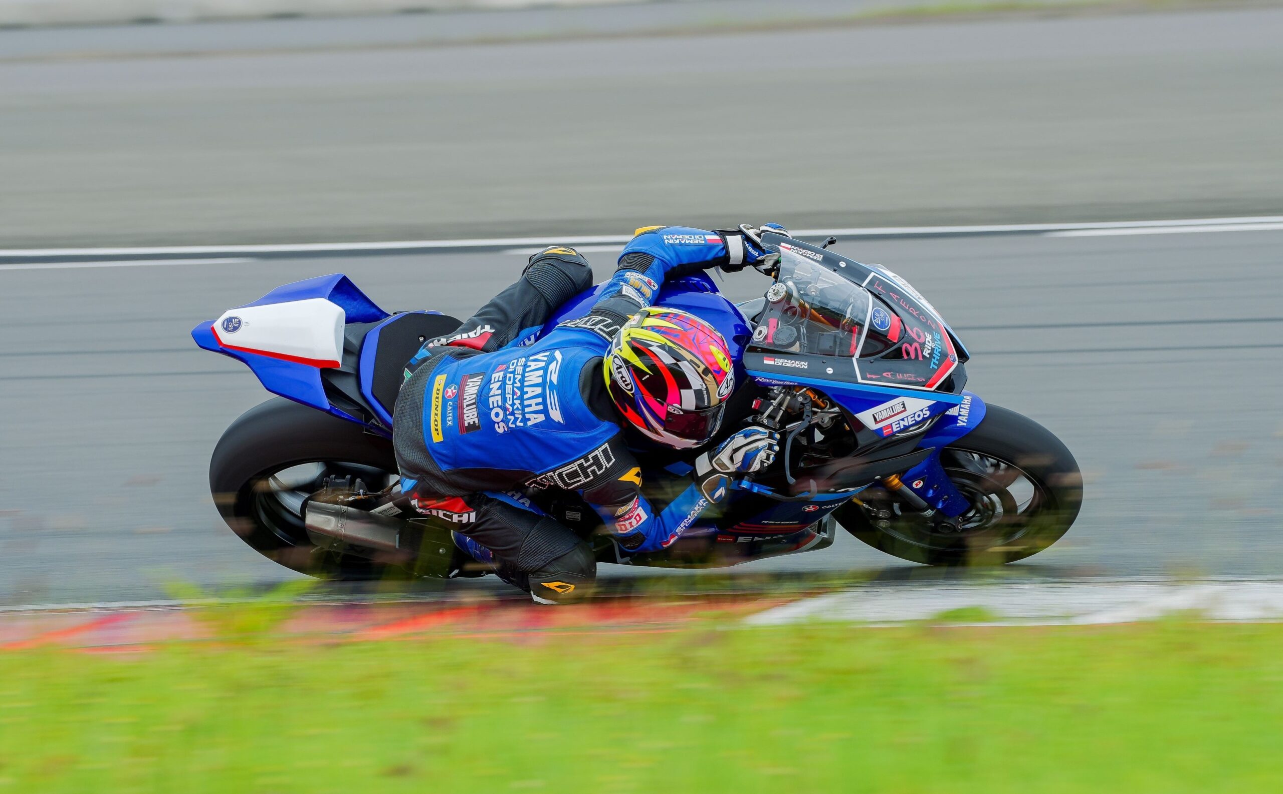 M Faerozi saat testing di sirkuit Mandalika sebagai persiapan menuju ARRC 2025