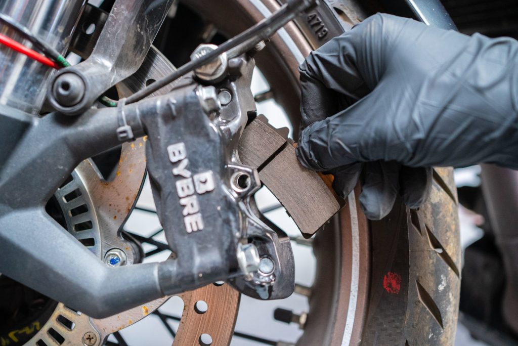 Tanda Kampas Rem Motor Aus