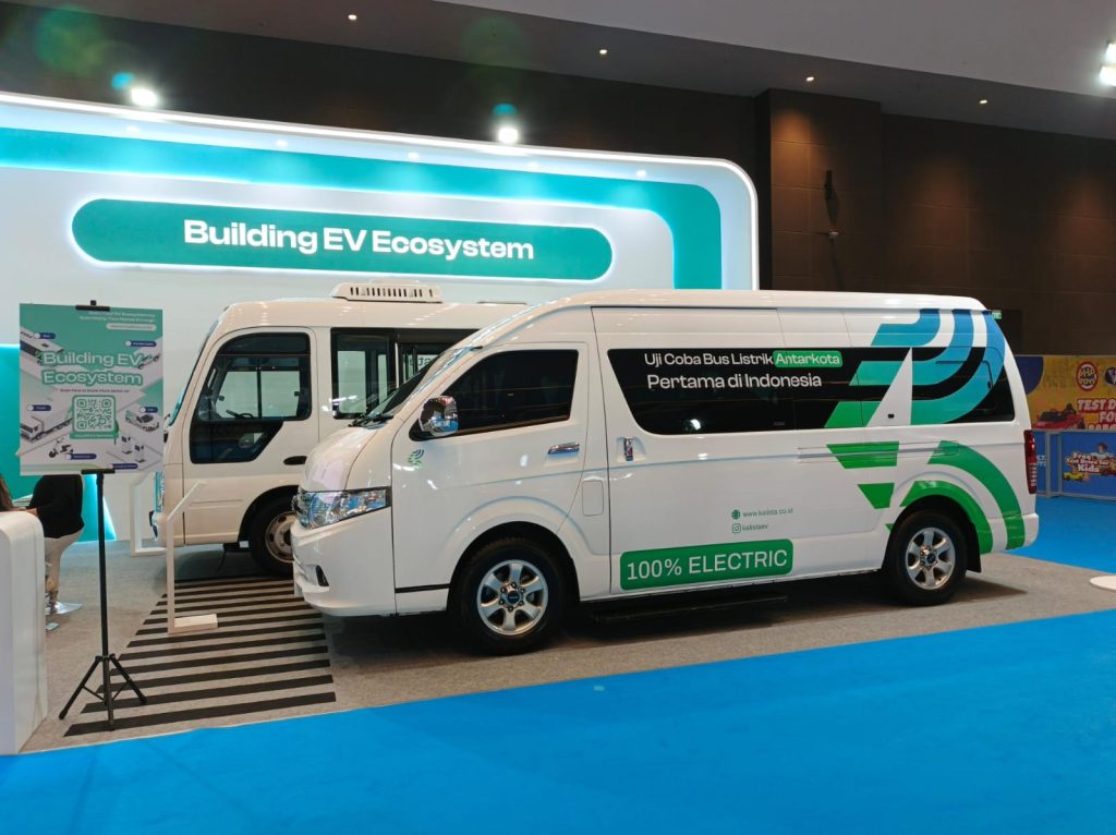Kasih Apa Saja Brand-brand Mobil Listrik di PEVS 2025