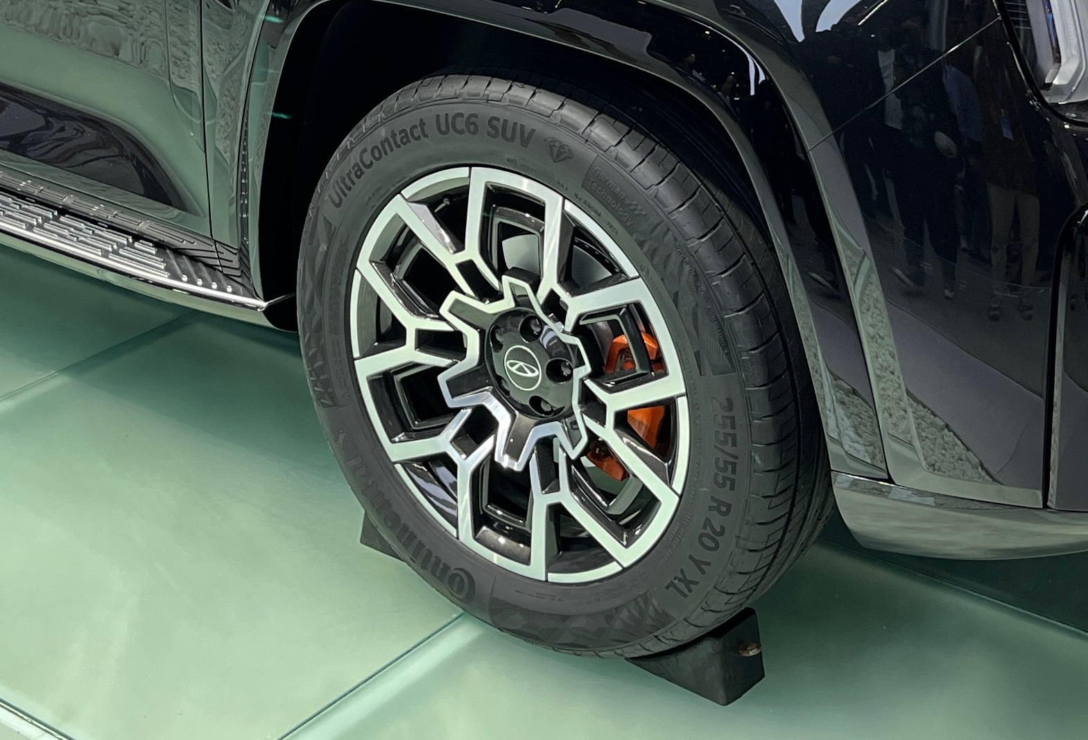 Auto Shanghai 2025 : Lihat Langsung SUV 3 Baris Chery Tiggo 9L Bisa Jalan Kepiting velg tiggo 9L 1