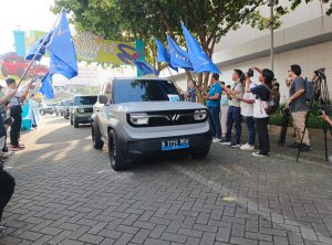 100 Konsumen Pertama Terima Unit VinFast VF 3