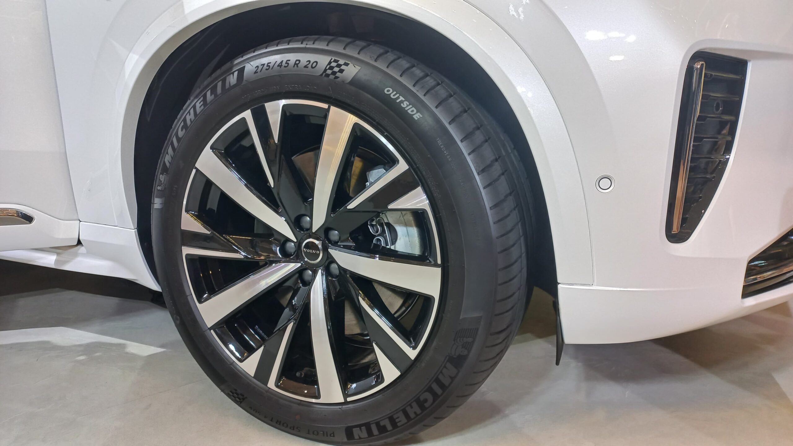 volvo xc90 facelift 14 scaled