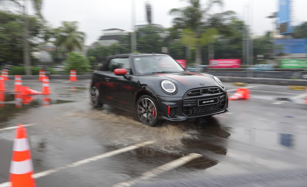 Rangkaian Lengkap Model John Cooper Works Terbaru
