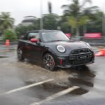 Unjuk Gigi MINI Indonesia Tampilkan Rangkaian Lengkap Model John Cooper Works Terbaru - Tuwaga