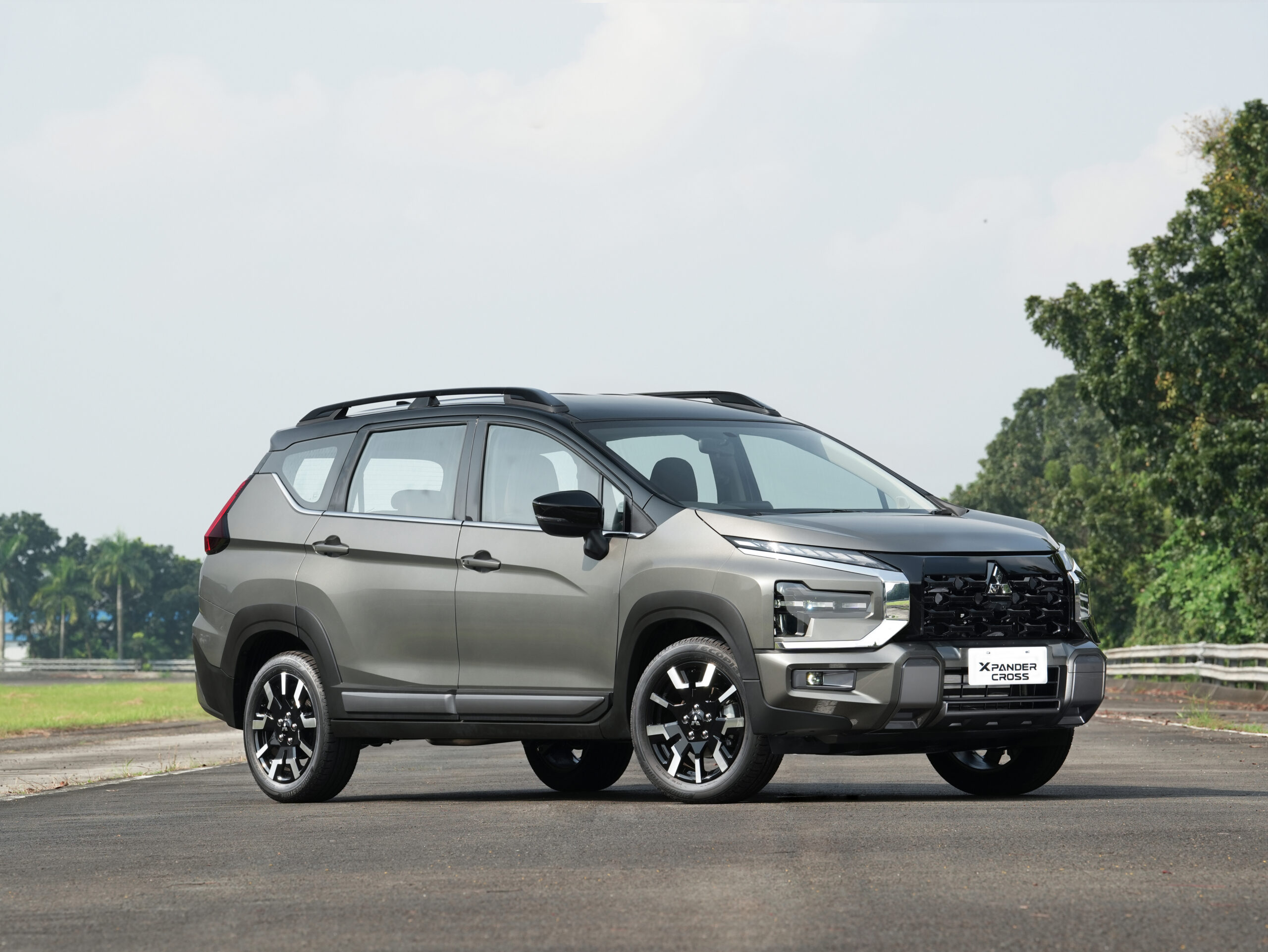 New Mitsubishi Xpander Cross CVT Exterior 8 scaled