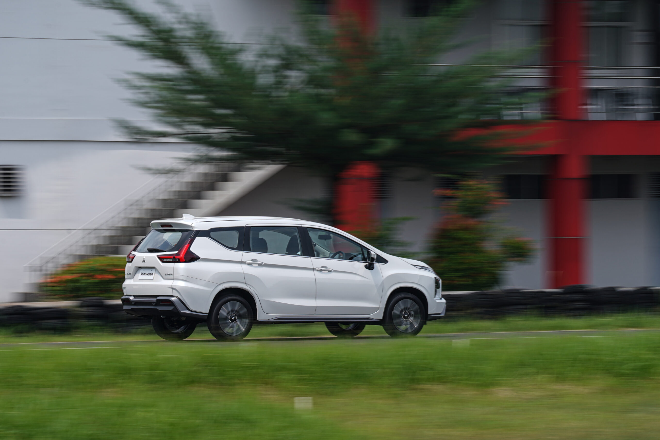 New Mitsubishi Xpander Ultimate Exterior 20 scaled