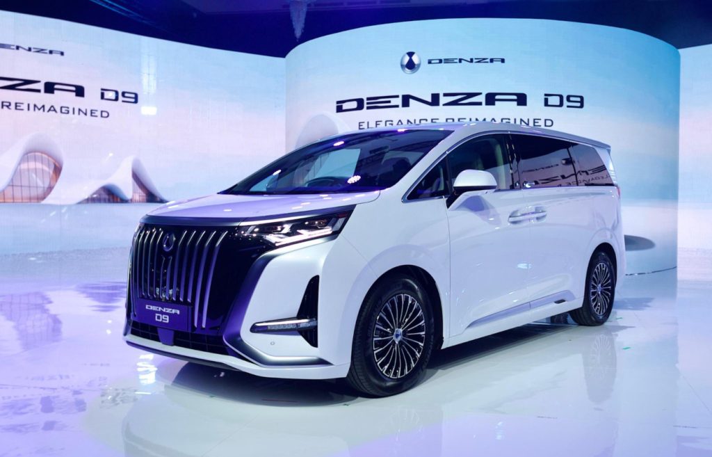 DENZA D9 Jadi Car of The Year 2025
