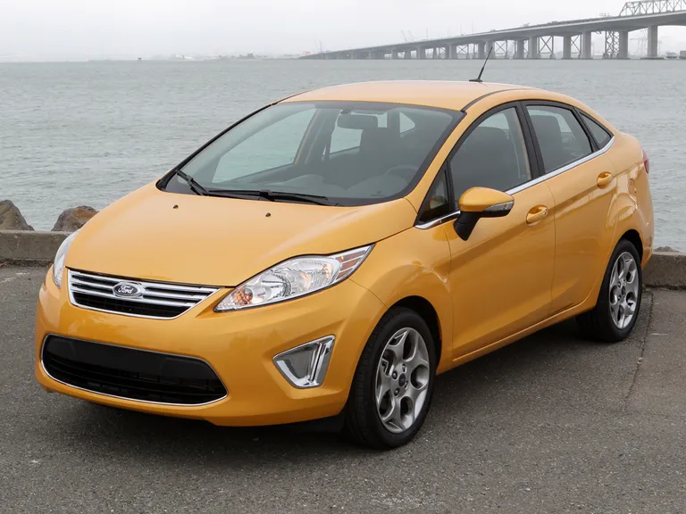 Harga Ford Fiesta 2015 Bekas, Hatchback dengan Desain Sporty dan Fitur Modern