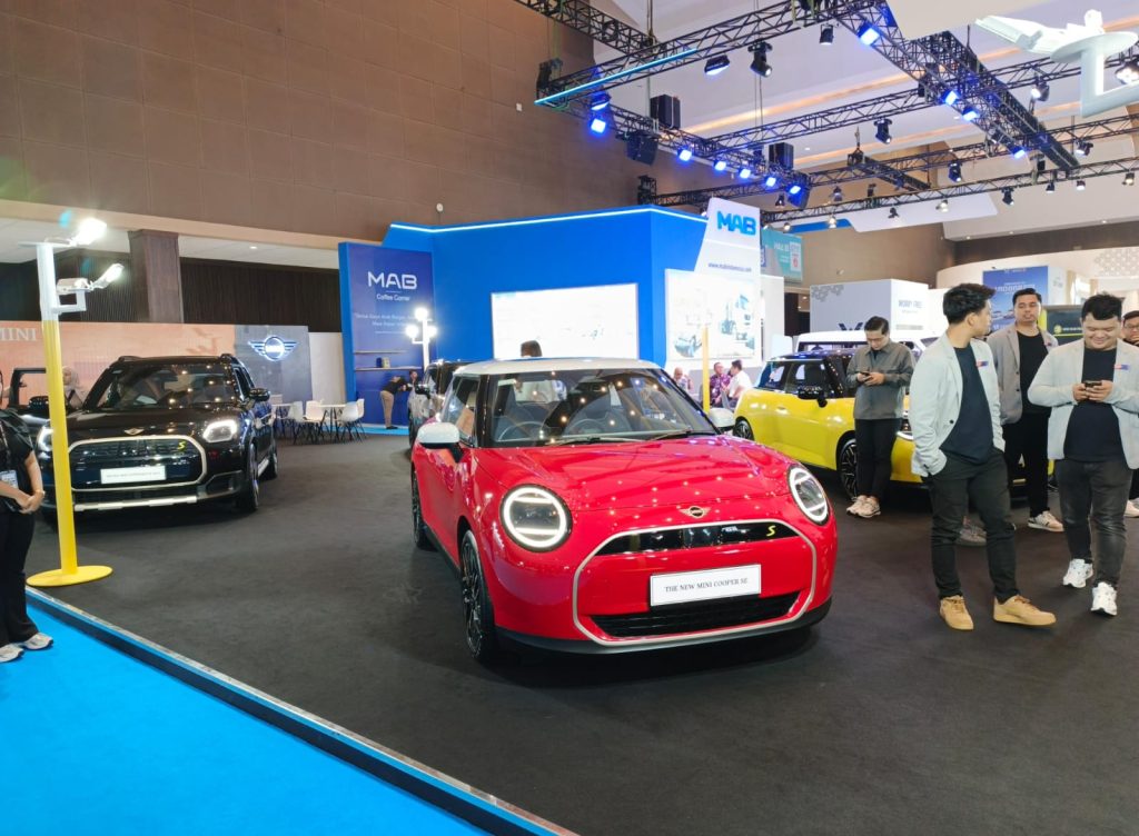 PEVS 2025 Makin Mantap Gaungkan Kendaraan Listrik