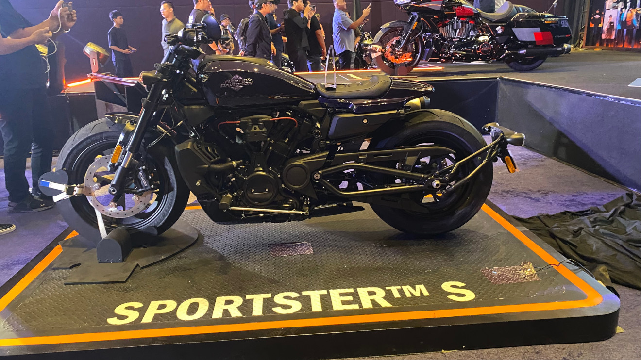 sportster 1